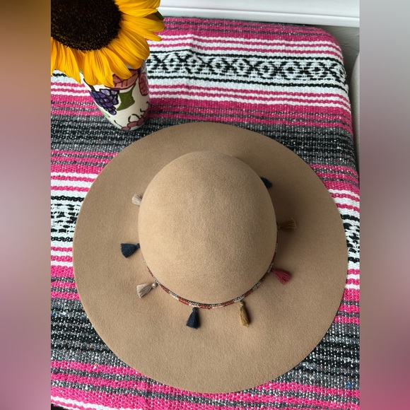 ?Tommy Bahama Boho Tribal Hat NWOT